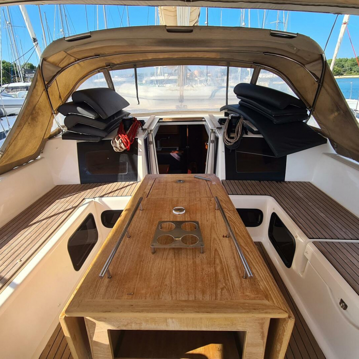 Fregate | Dufour 520 GL photo 14