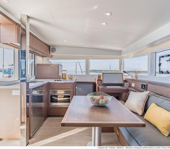 Kowalski | Lagoon 40 photo 9