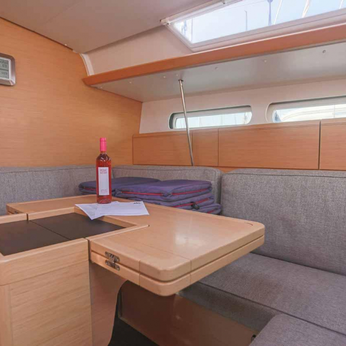 Sunny | Sun Odyssey 419 photo 9