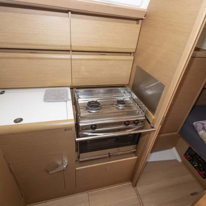 Marie | Sun Odyssey 389 photo 13