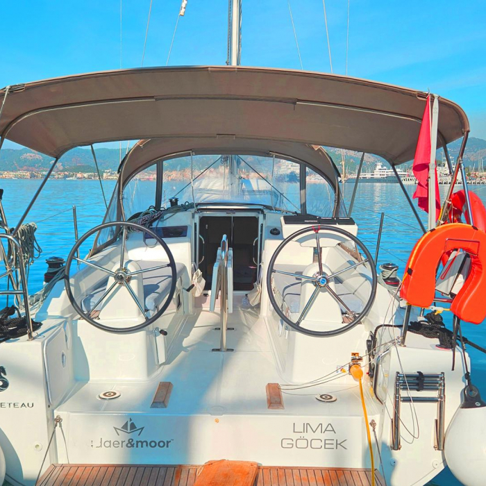 Lima | Oceanis 30.1 photo 2