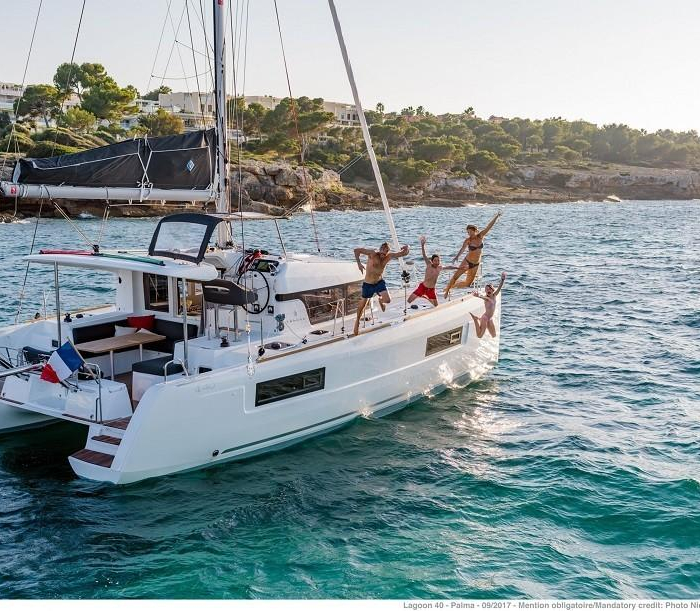 Kowalski | Lagoon 40 photo 6