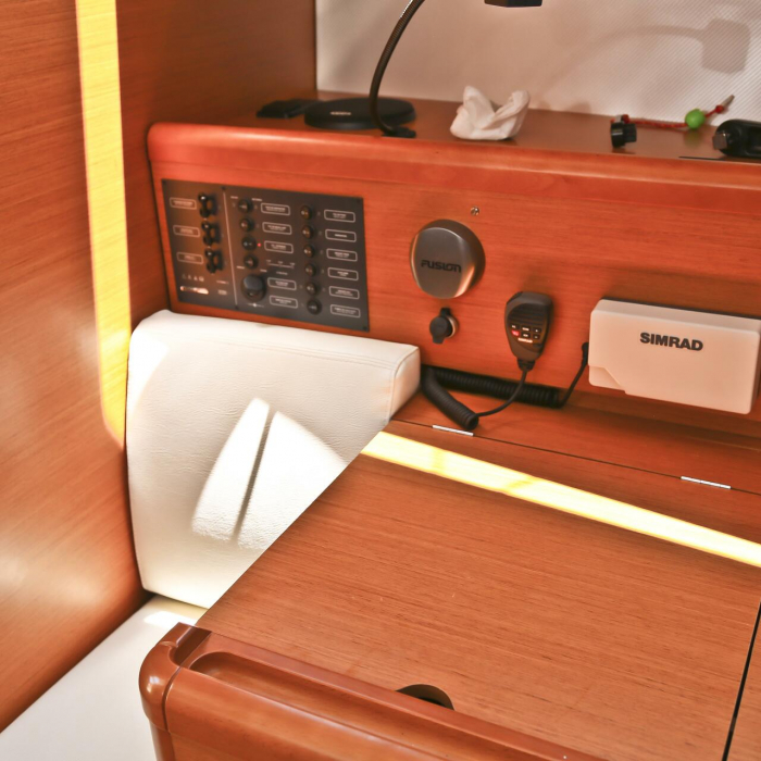 Afroessa | Sun Odyssey 33i photo 6