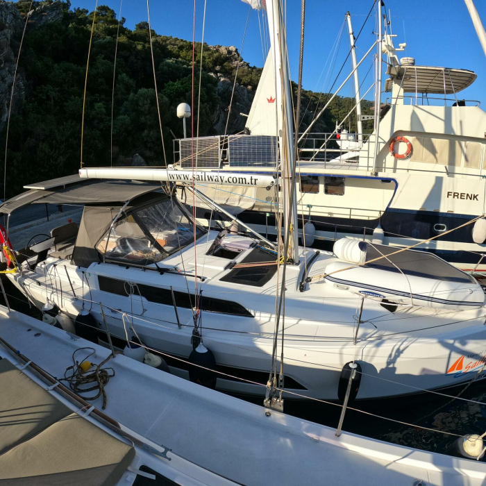 Momo | Dufour 37 photo 3