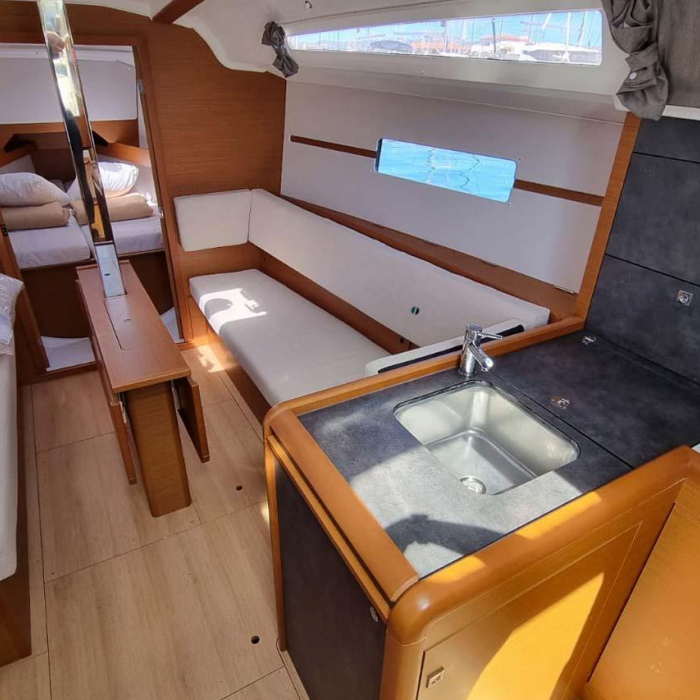 Capraia | Sun Odyssey 349 photo 6