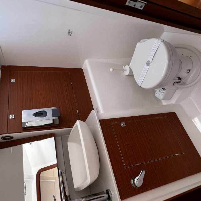 Else | Dufour 360 GL photo 25