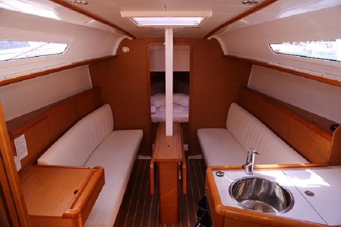 Galateia | Sun Odyssey 33i photo 5