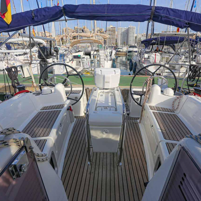 Sunny | Sun Odyssey 419 photo 4