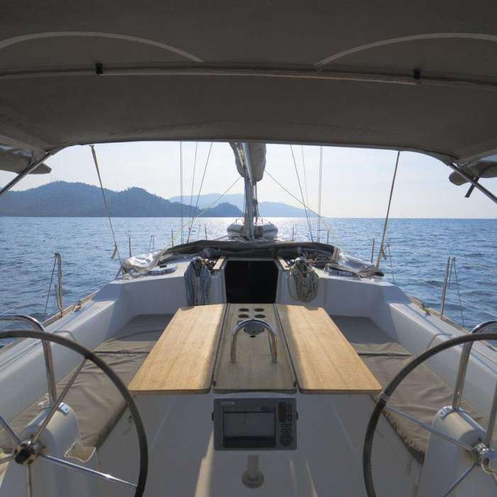 Daphne-S | Dufour 405 GL photo 9