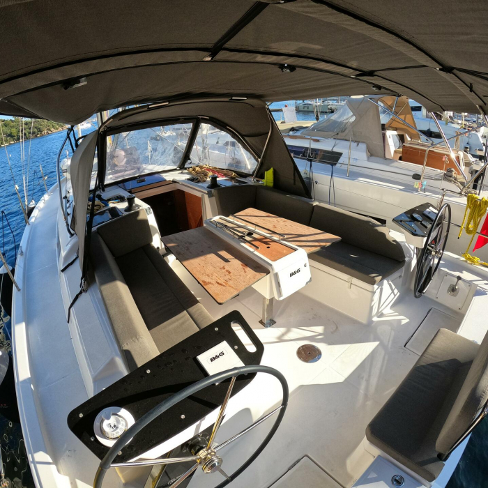 Momo | Dufour 37 photo 4