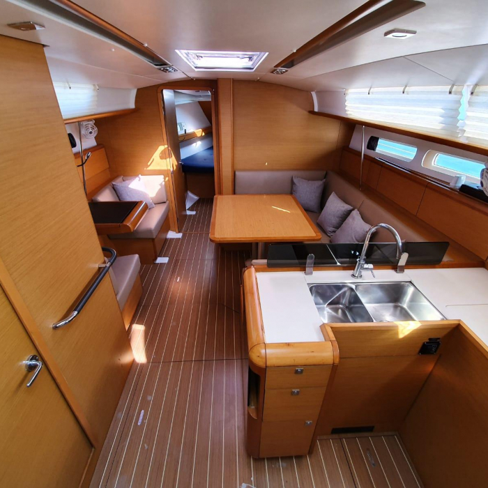 T-Punch | Jeanneau Sun Odyssey 409 photo 6