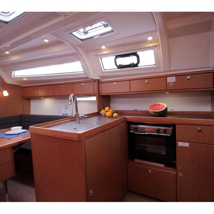 Black Pearl | Bavaria Cruiser 37 photo 6