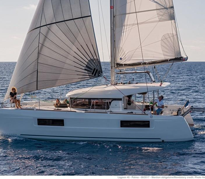 Kowalski | Lagoon 40 photo 3
