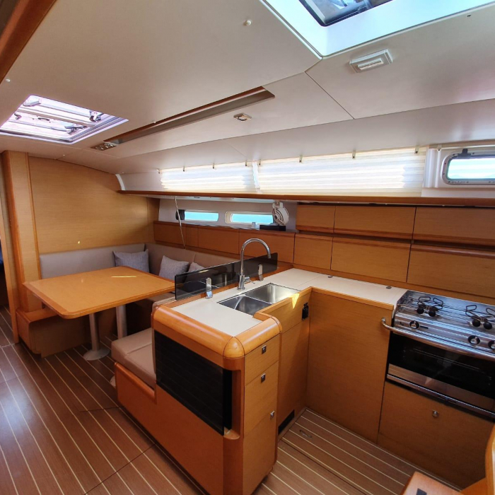 T-Punch | Jeanneau Sun Odyssey 409 photo 9