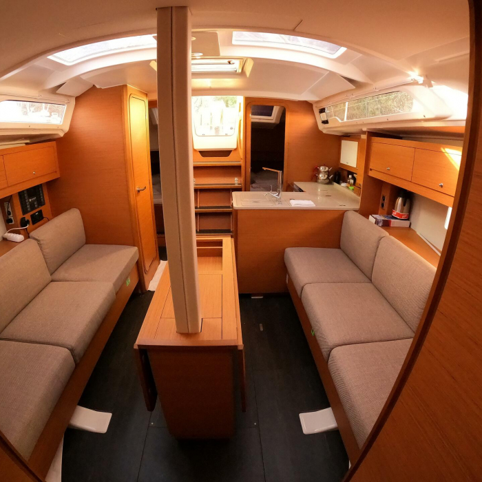 Momo | Dufour 37 photo 11