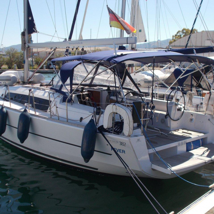 Fever | Dufour 382 GL photo 3