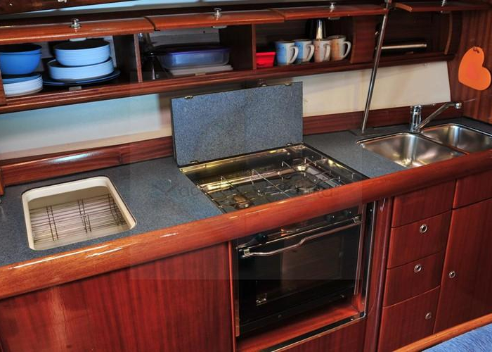 Tommy | Bavaria 38 photo 25