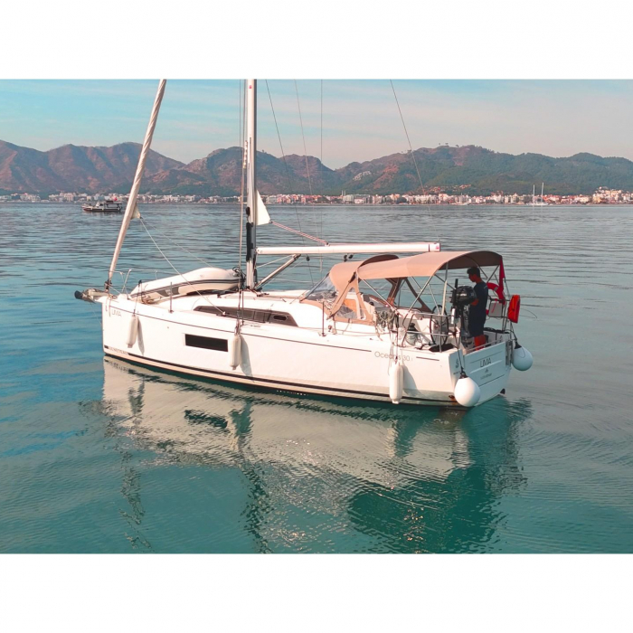 Lima | Oceanis 30.1 photo 4