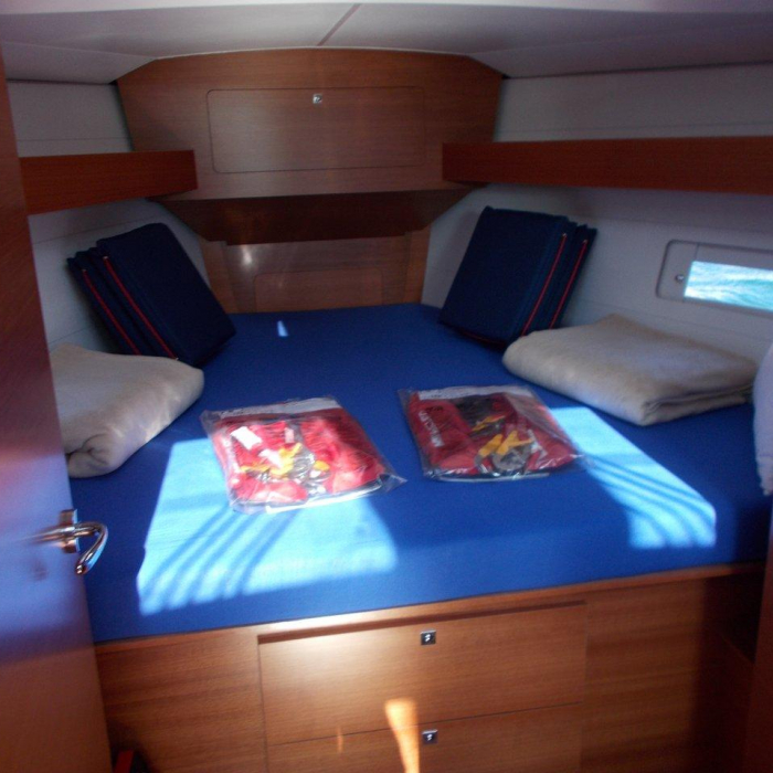 Fever | Dufour 382 GL photo 7