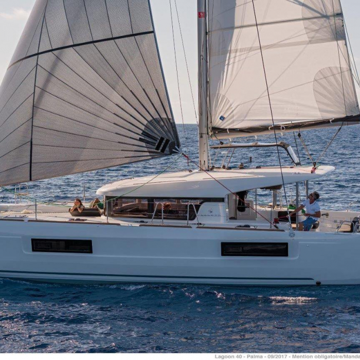 JECKY'S BACK | Lagoon 40 photo 6