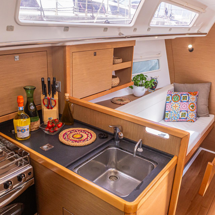 Hija del Viento | Sun Odyssey 319 photo 5