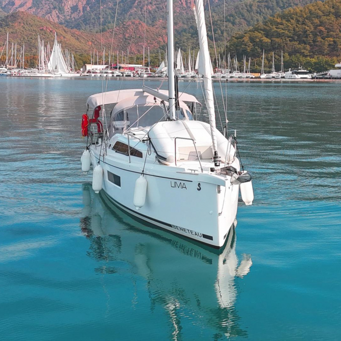 Lima | Oceanis 30.1 photo 1