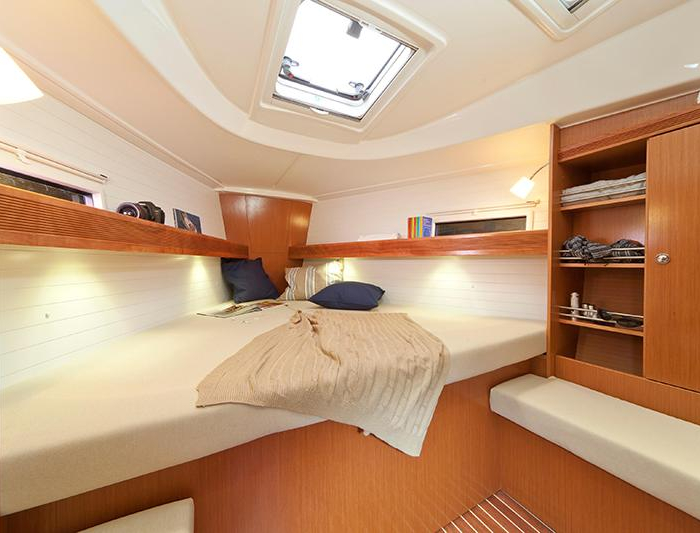 Kiwi | Bavaria 36 photo 4