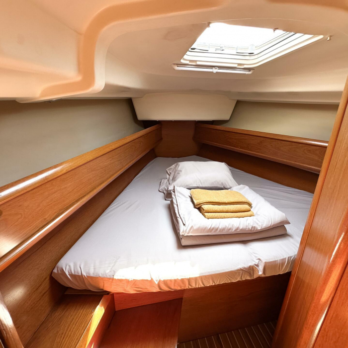 Azure | Sun Odyssey 40.3 photo 8