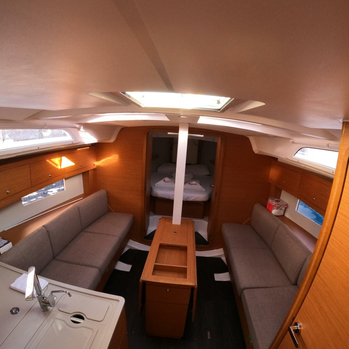 Momo | Dufour 37 photo 9