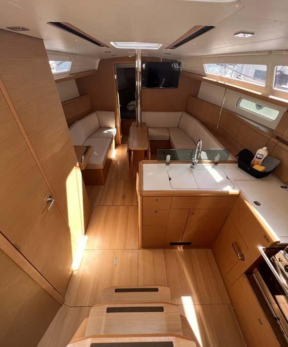 Marie | Sun Odyssey 389 photo 7
