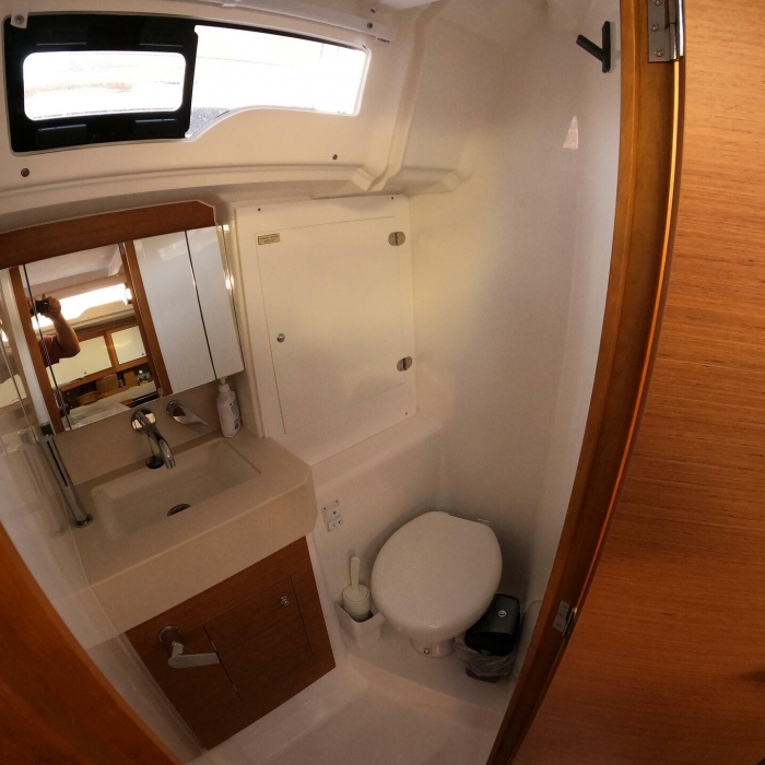 Momo | Dufour 37 photo 10