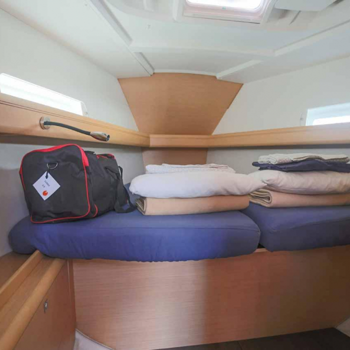 Sunny | Sun Odyssey 419 photo 13