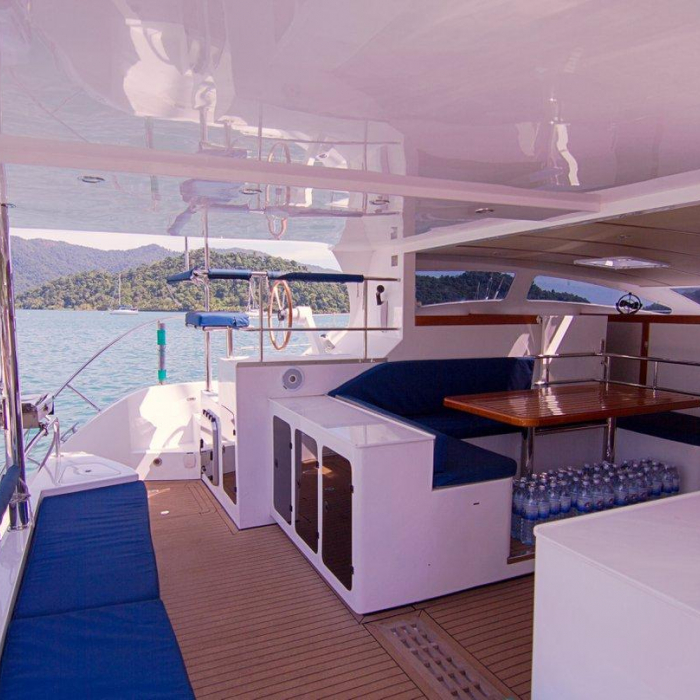 Island Time | Island Spirit 38 photo 12