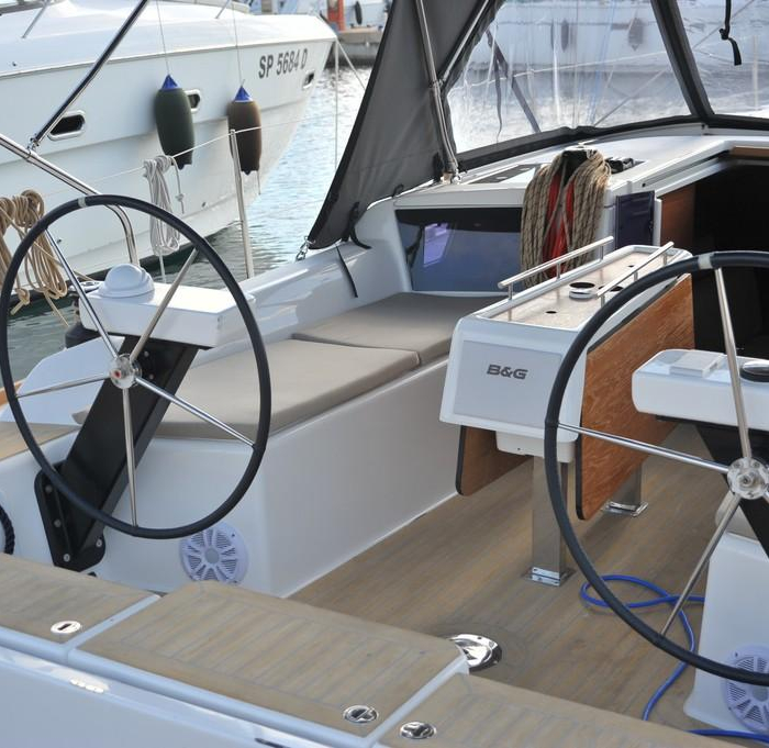 Else | Dufour 360 GL photo 14