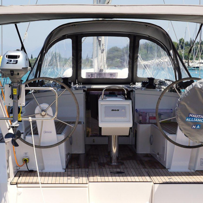 Eleni | Bavaria C38 photo 17